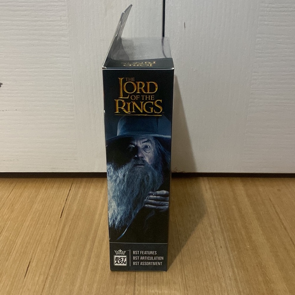 Lord of the Rings - Gandalf Action Figure - Picture 4 of 4